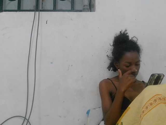 Claudiaah live cam on BongaCams