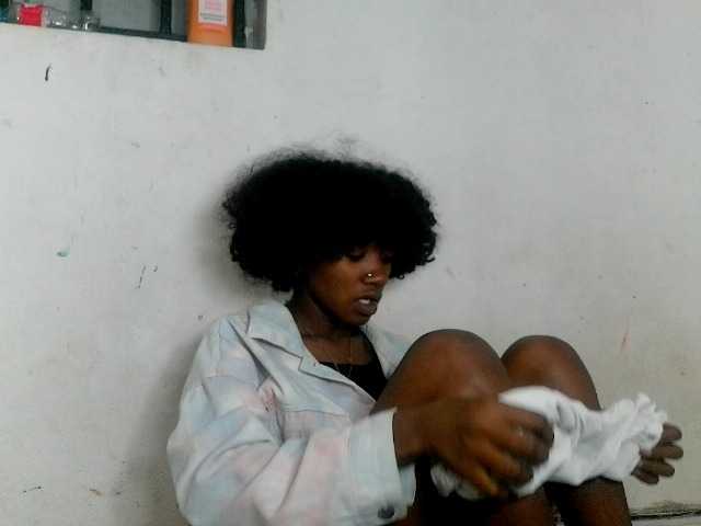 Claudiaah live cam on BongaCams