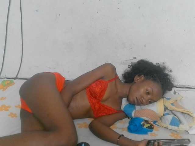 Claudiaah live cam on BongaCams