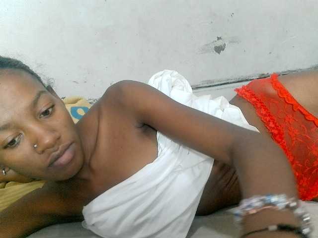 Claudiaah live cam on BongaCams