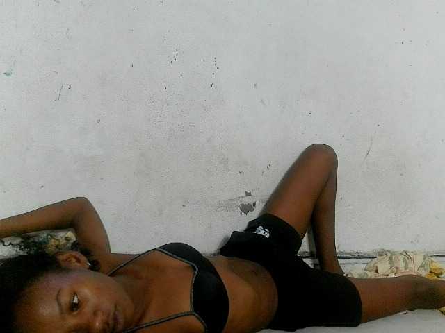 Claudiaah live cam on BongaCams
