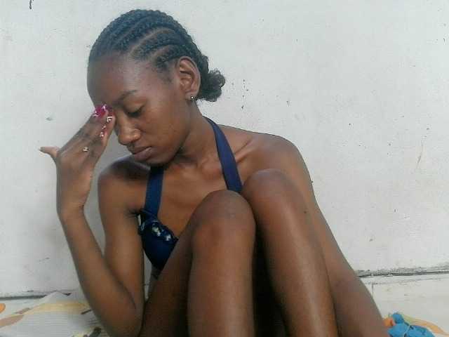 Claudiaah live cam on BongaCams