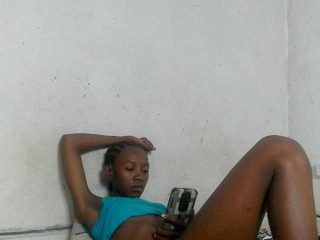 Claudiaah live cam on BongaCams