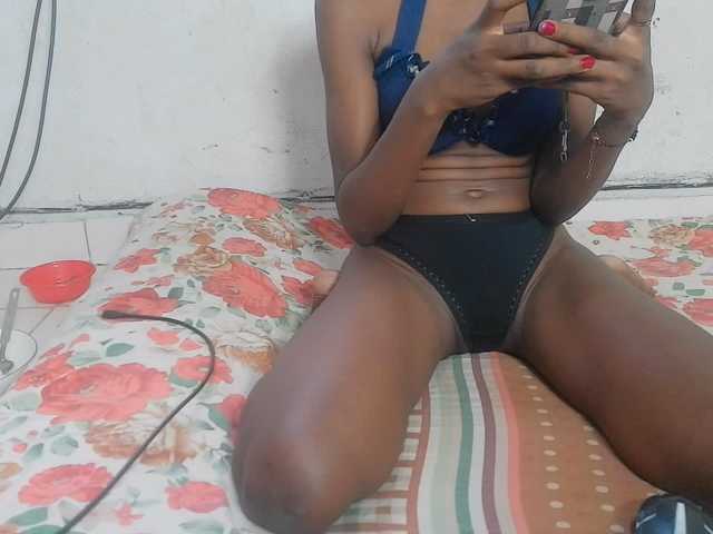 Claudiaah live cam on BongaCams