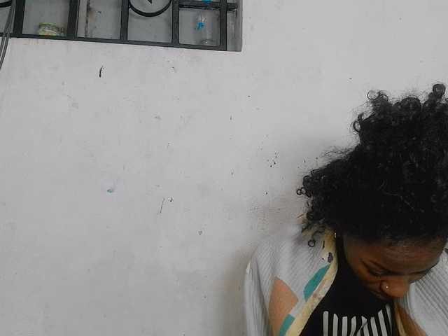 Claudiaah live cam on BongaCams