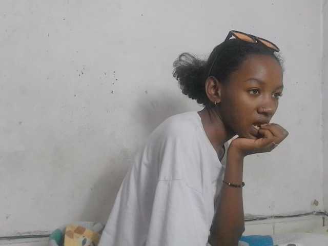 Claudiaah live cam on BongaCams