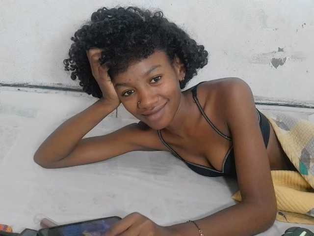 Claudiaah live cam on BongaCams