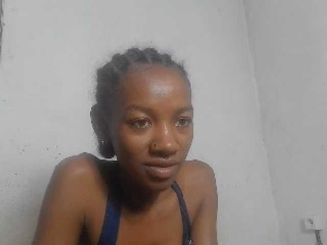 Claudiaah live cam on BongaCams