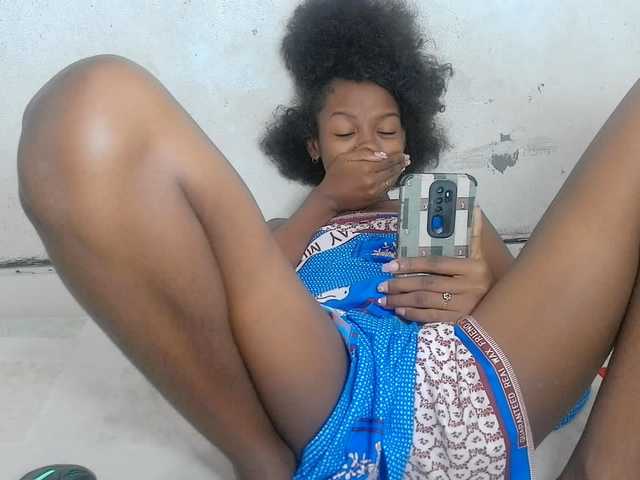 Claudiaah live cam on BongaCams