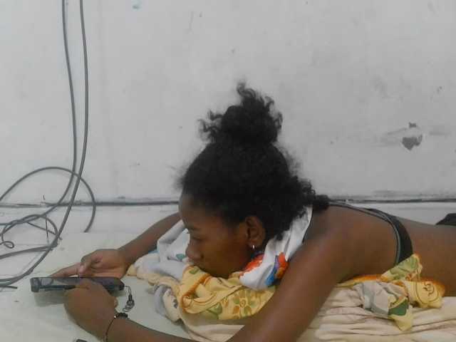 Claudiaah live cam on BongaCams