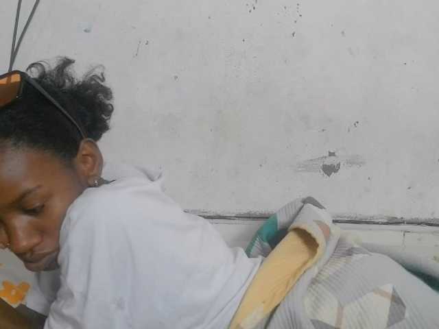 Claudiaah live cam on BongaCams