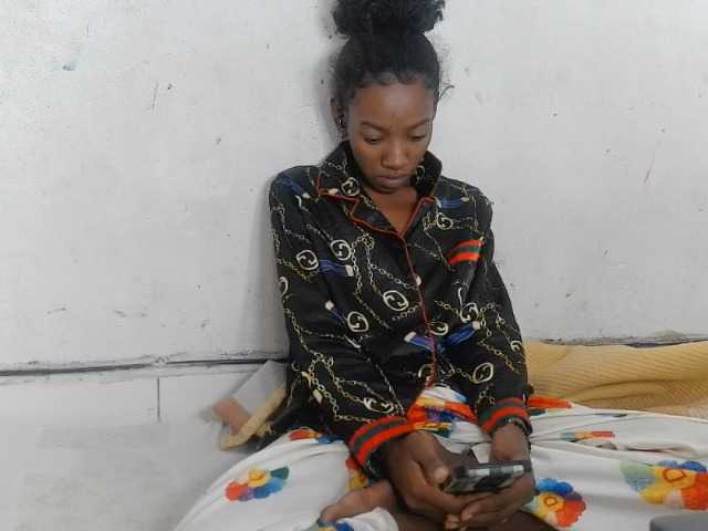 Claudiaah live cam on BongaCams