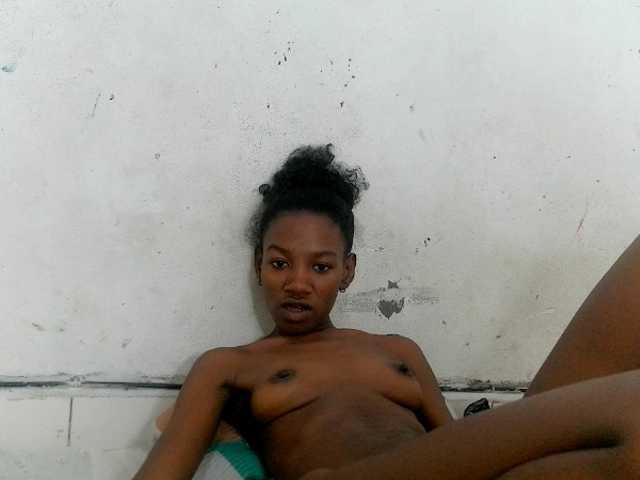 Claudiaah live cam on BongaCams
