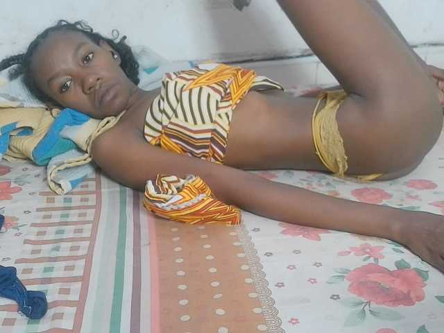 Claudiaah live cam on BongaCams