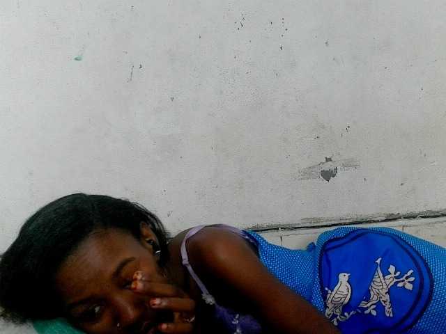 Claudiaah live cam on BongaCams