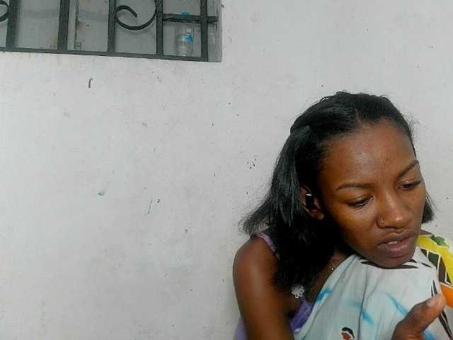 Claudiaah live cam on BongaCams