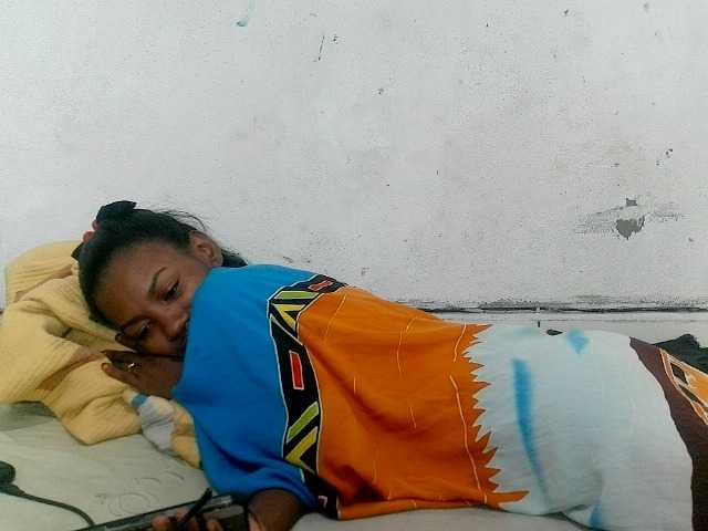 Claudiaah live cam on BongaCams