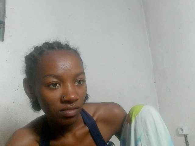 Claudiaah live cam on BongaCams