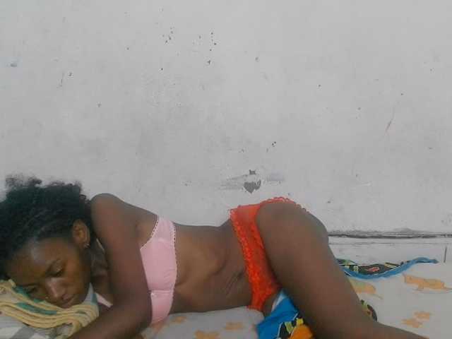 Claudiaah live cam on BongaCams