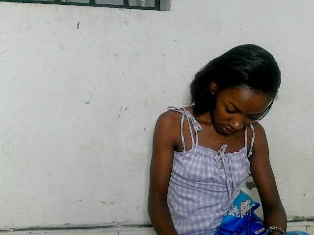 Claudiaah live cam on BongaCams