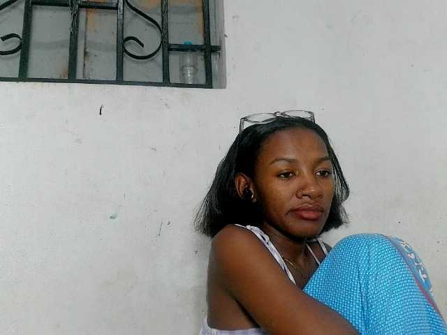 Claudiaah live cam on BongaCams