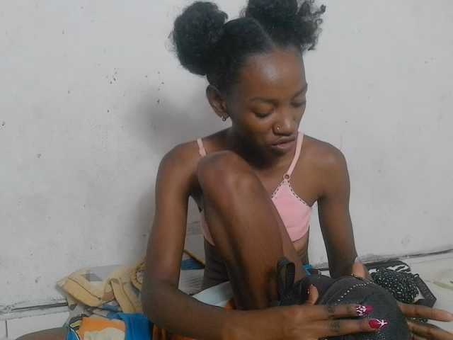 Claudiaah live cam on BongaCams