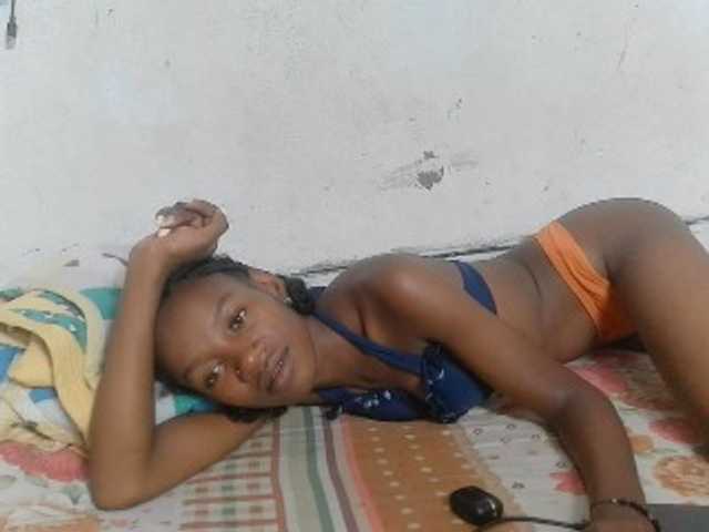 Claudiaah live cam on BongaCams
