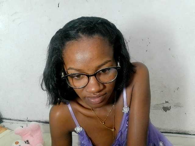 Claudiaah live cam on BongaCams