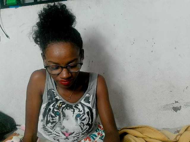 Claudiaah live webcam show