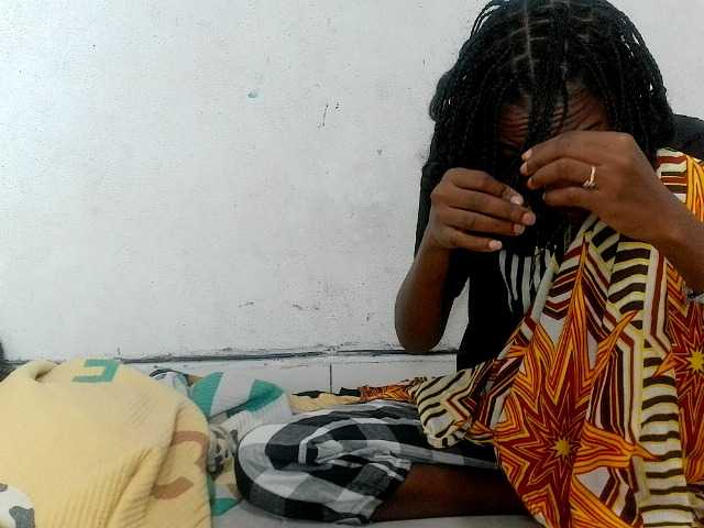 Claudiaah live cam