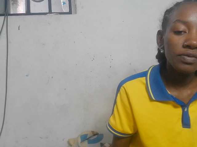 Claudiaah live cam on BongaCams