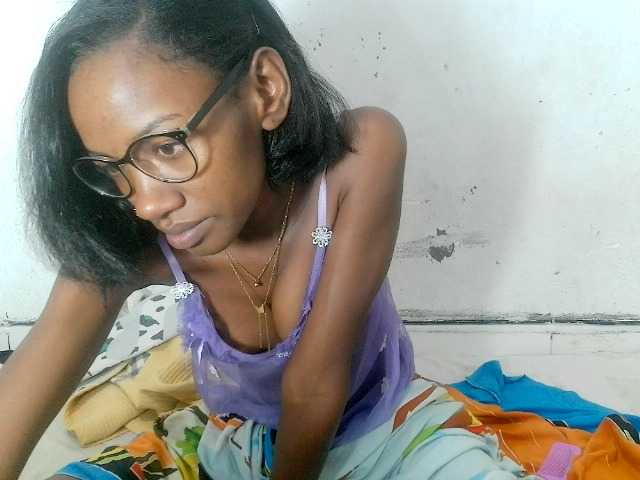 Claudiaah live cam on BongaCams