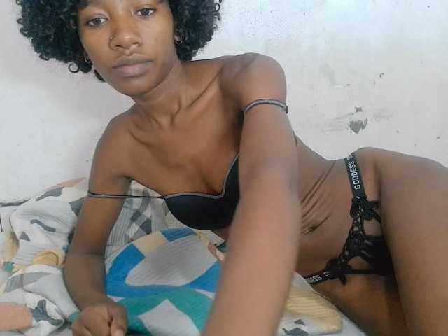 Claudiaah live cam on BongaCams