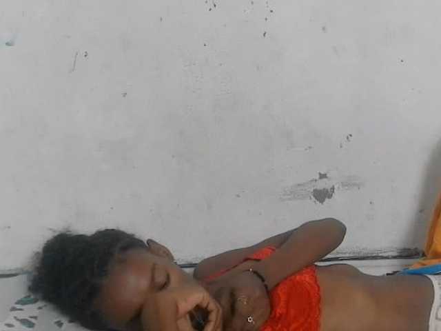 Claudiaah live cam on BongaCams
