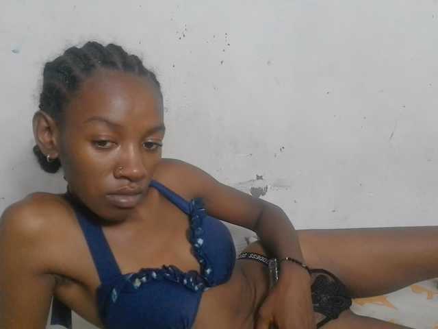 Claudiaah live cam on BongaCams