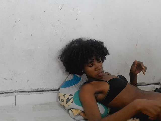 Claudiaah live cam on BongaCams