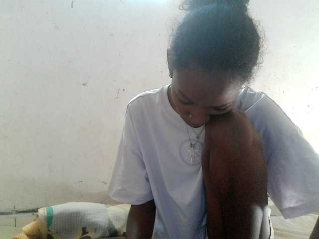 Claudiaah live cam on BongaCams