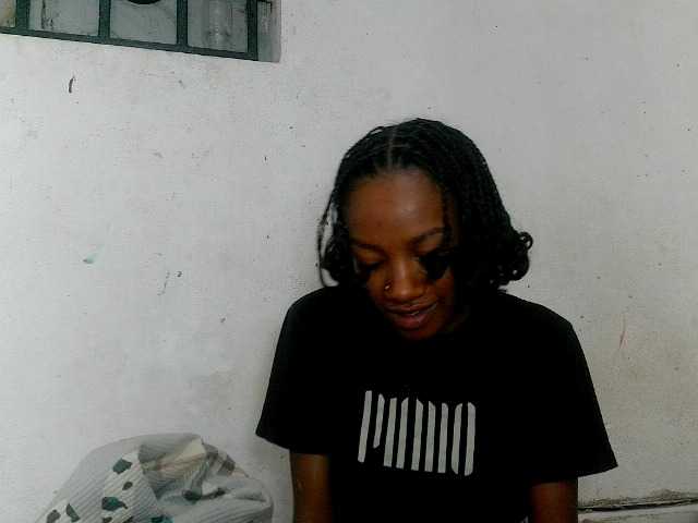 Claudiaah live cam on BongaCams
