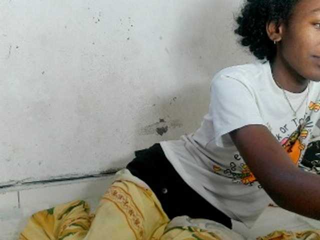 Claudiaah live cam on BongaCams