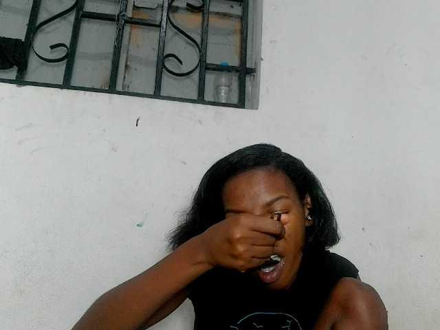 Claudiaah live cam on BongaCams