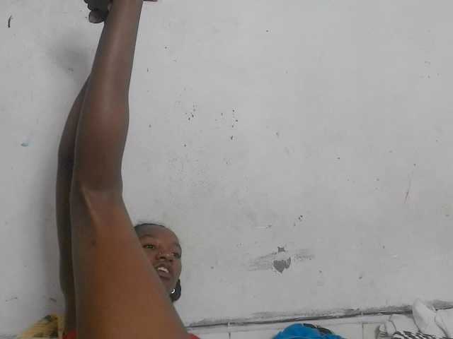 Claudiaah live cam on BongaCams