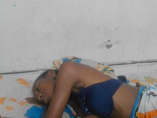 Claudiaah live cam on BongaCams