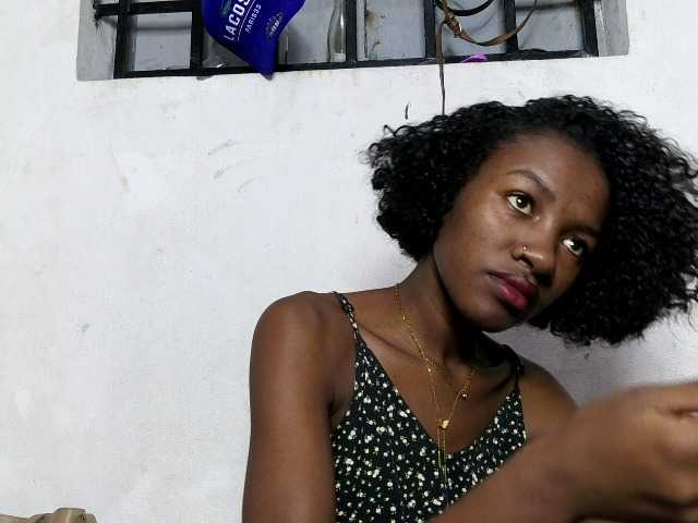 Claudiaah live cam on BongaCams