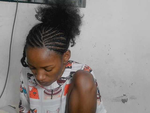 Claudiaah live cam on BongaCams