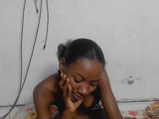 Claudiaah live cam on BongaCams