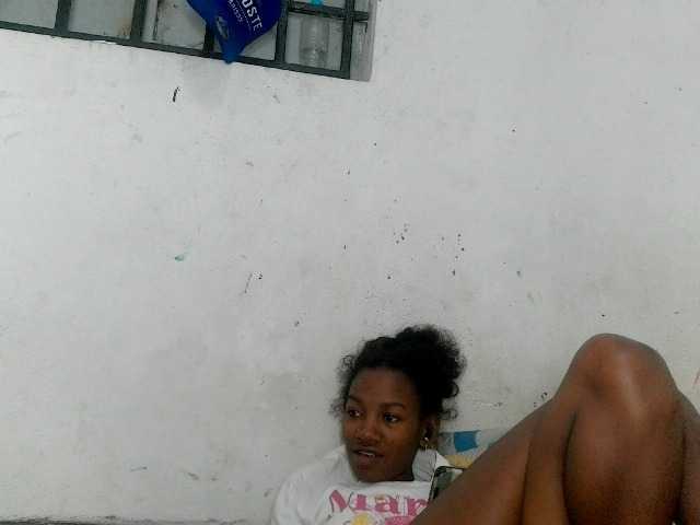 Claudiaah live cam on BongaCams