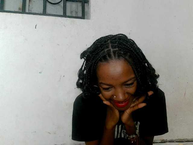 Claudiaah live cam on BongaCams