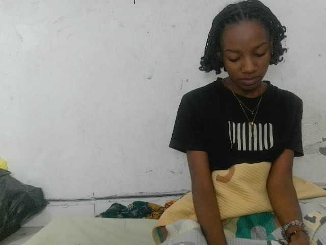 Claudiaah live cam on BongaCams