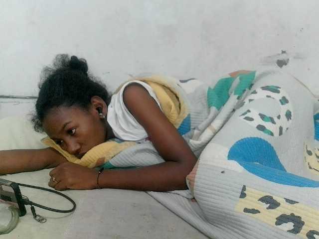 Claudiaah live cam on BongaCams