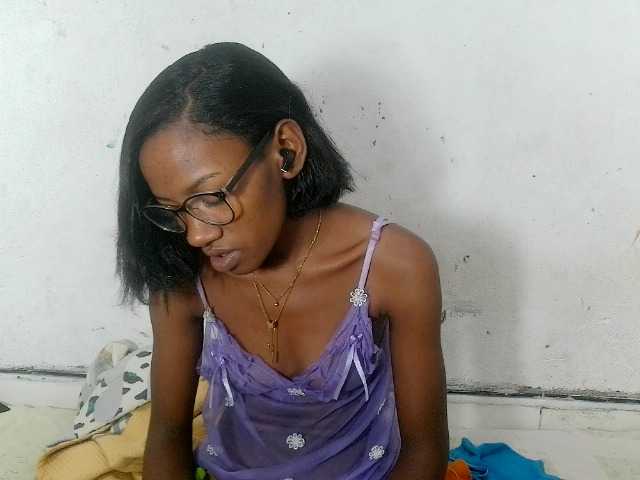 Claudiaah live cam on BongaCams